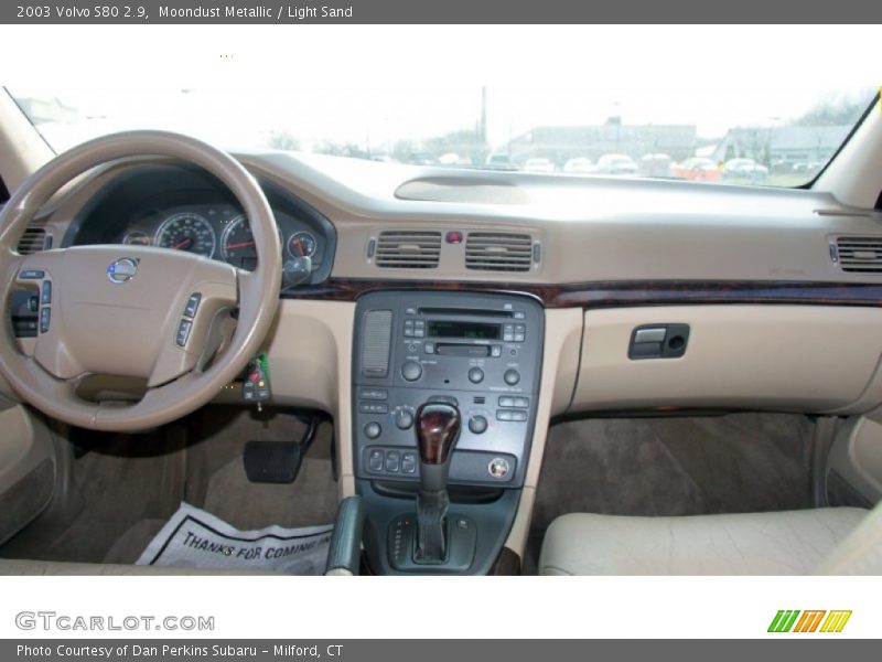 Moondust Metallic / Light Sand 2003 Volvo S80 2.9