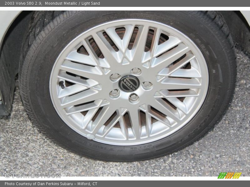 Moondust Metallic / Light Sand 2003 Volvo S80 2.9