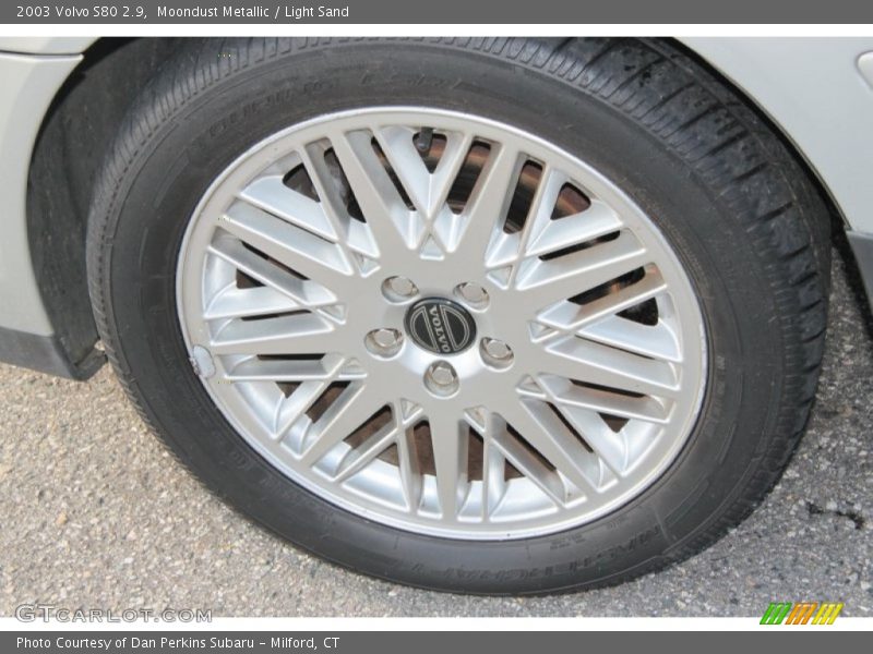 Moondust Metallic / Light Sand 2003 Volvo S80 2.9
