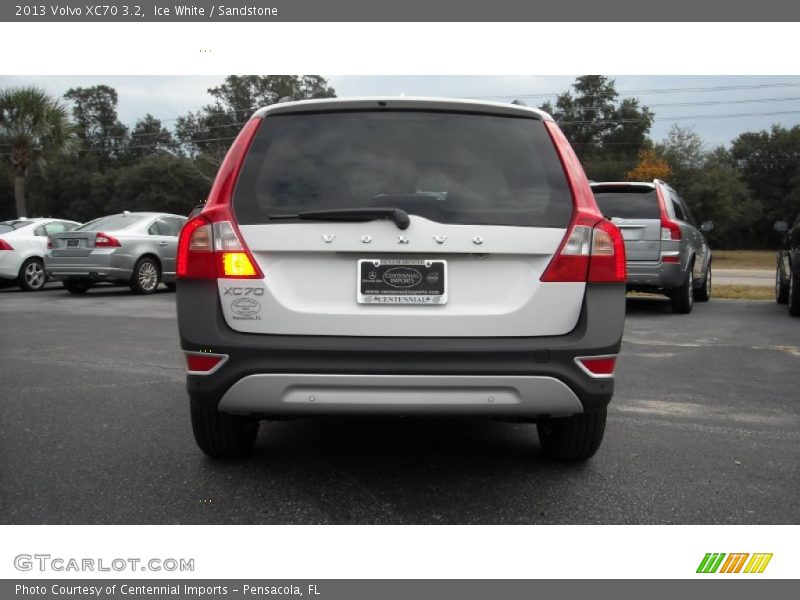 Ice White / Sandstone 2013 Volvo XC70 3.2