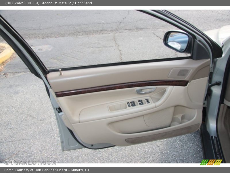 Moondust Metallic / Light Sand 2003 Volvo S80 2.9
