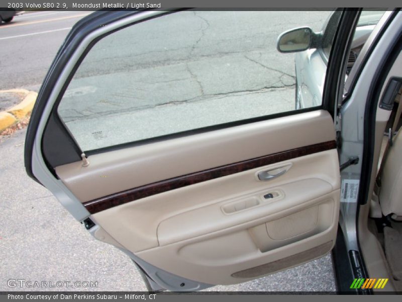 Moondust Metallic / Light Sand 2003 Volvo S80 2.9