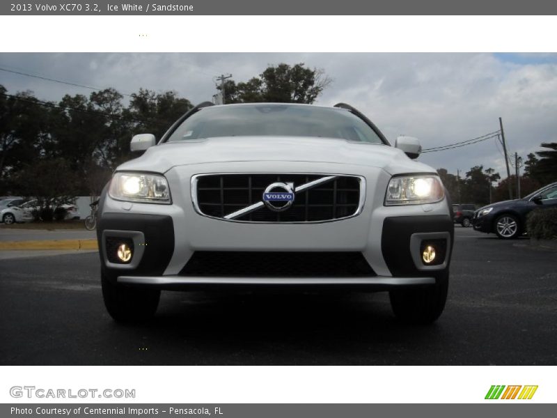 Ice White / Sandstone 2013 Volvo XC70 3.2