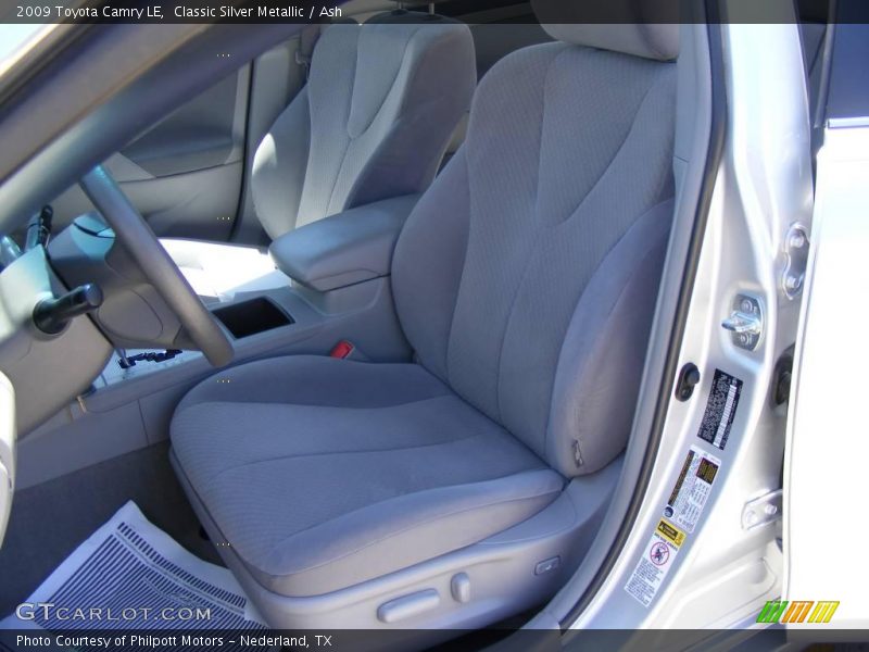 Classic Silver Metallic / Ash 2009 Toyota Camry LE