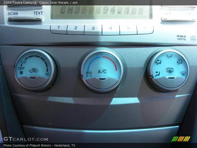 Classic Silver Metallic / Ash 2009 Toyota Camry LE