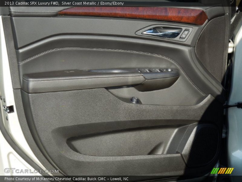 Silver Coast Metallic / Ebony/Ebony 2013 Cadillac SRX Luxury FWD