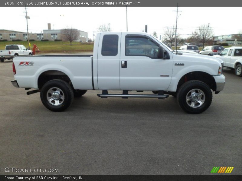 Oxford White / Medium Flint 2006 Ford F350 Super Duty XLT SuperCab 4x4