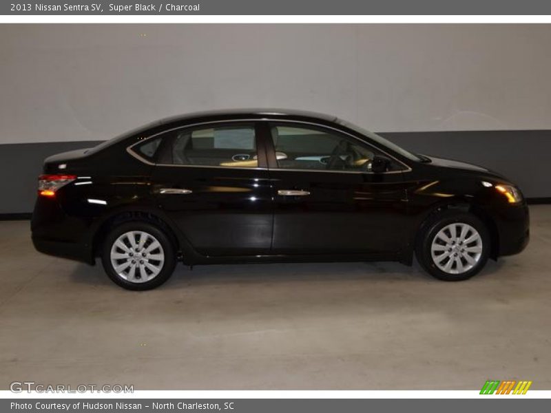Super Black / Charcoal 2013 Nissan Sentra SV