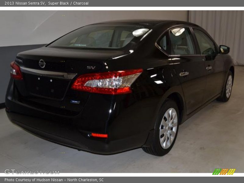 Super Black / Charcoal 2013 Nissan Sentra SV