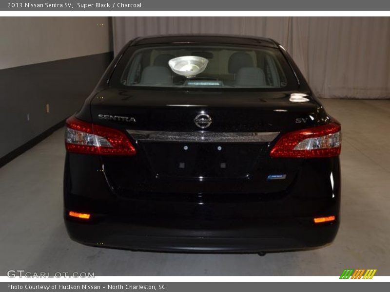 Super Black / Charcoal 2013 Nissan Sentra SV
