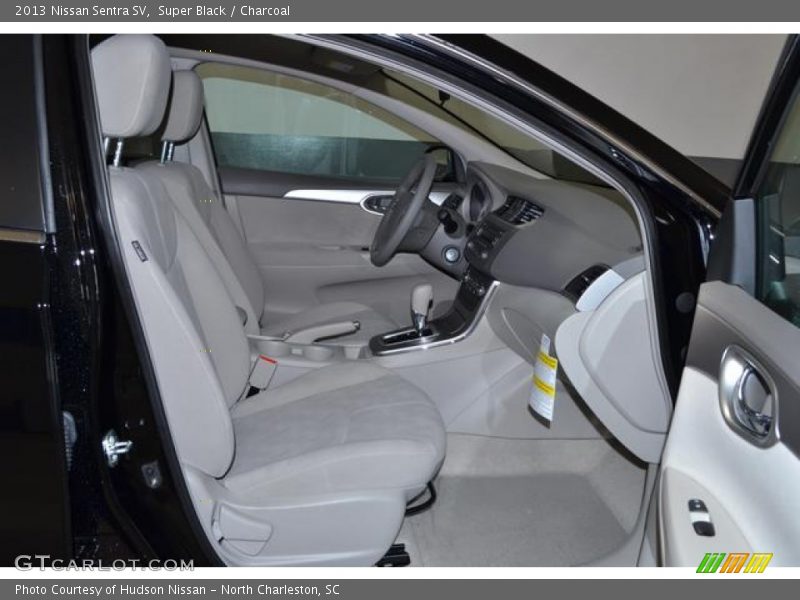 Super Black / Charcoal 2013 Nissan Sentra SV