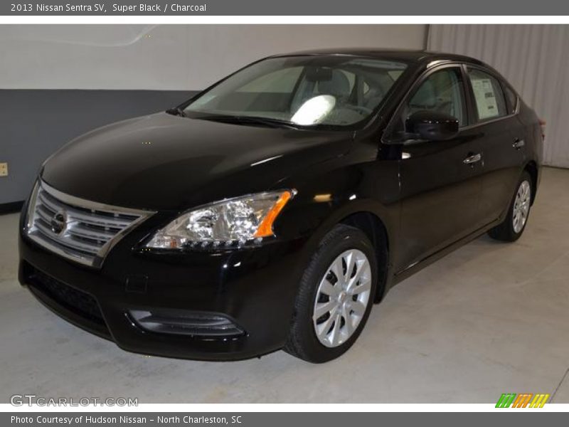 Super Black / Charcoal 2013 Nissan Sentra SV