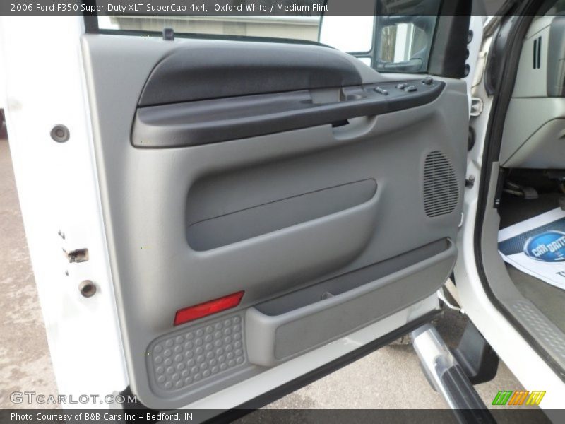 Oxford White / Medium Flint 2006 Ford F350 Super Duty XLT SuperCab 4x4