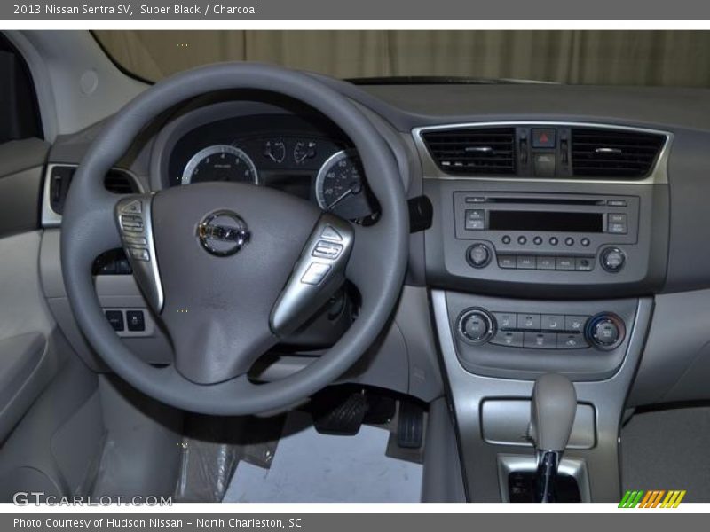 Super Black / Charcoal 2013 Nissan Sentra SV