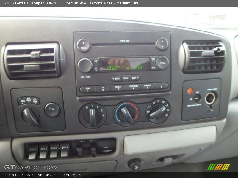 Oxford White / Medium Flint 2006 Ford F350 Super Duty XLT SuperCab 4x4