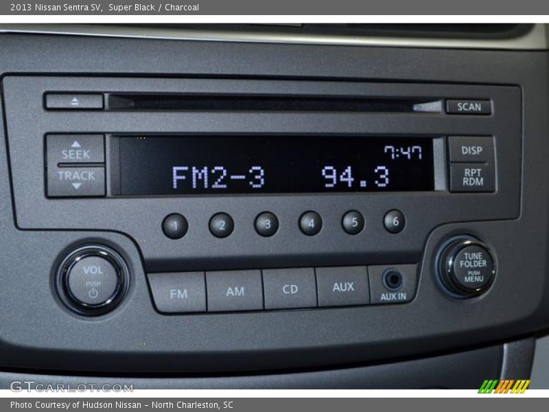 Super Black / Charcoal 2013 Nissan Sentra SV