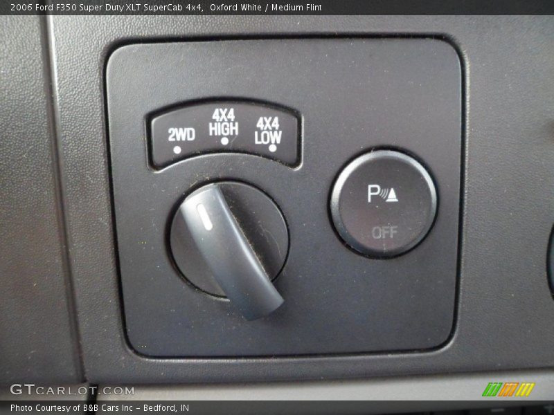Oxford White / Medium Flint 2006 Ford F350 Super Duty XLT SuperCab 4x4