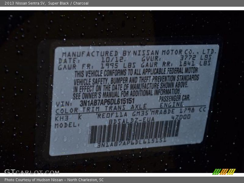 Super Black / Charcoal 2013 Nissan Sentra SV