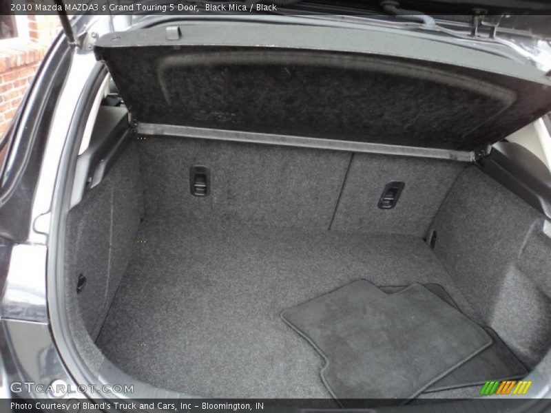 Black Mica / Black 2010 Mazda MAZDA3 s Grand Touring 5 Door