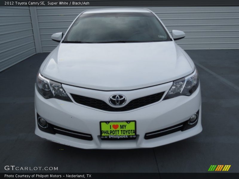 Super White / Black/Ash 2012 Toyota Camry SE