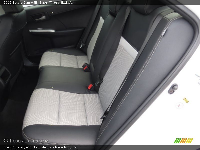 Super White / Black/Ash 2012 Toyota Camry SE