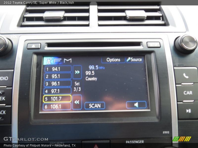Super White / Black/Ash 2012 Toyota Camry SE