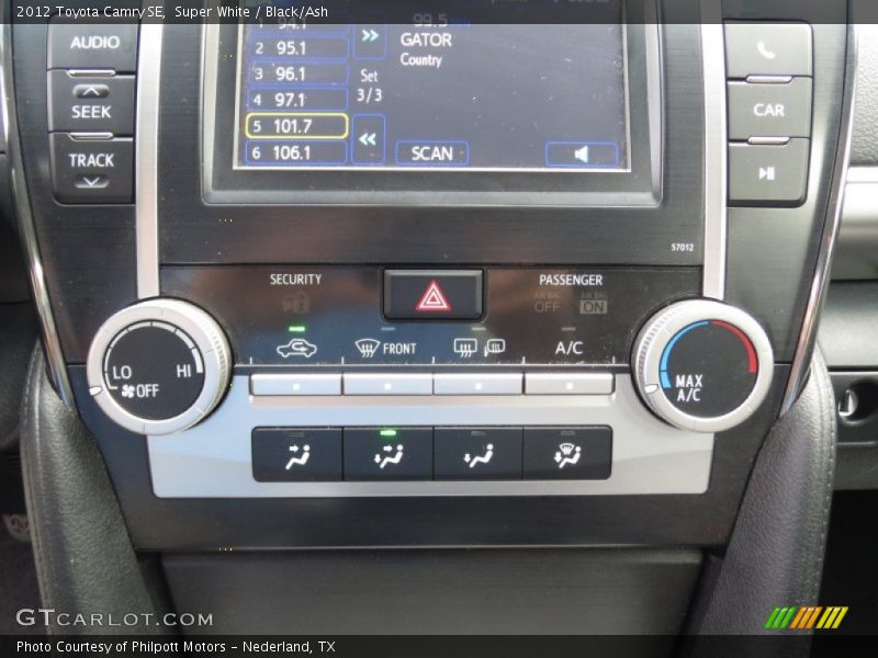 Super White / Black/Ash 2012 Toyota Camry SE