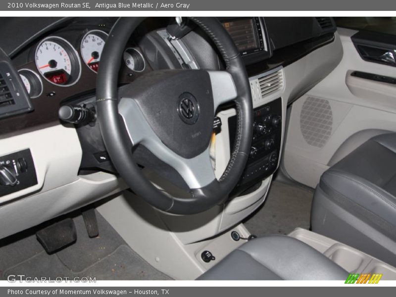 Antigua Blue Metallic / Aero Gray 2010 Volkswagen Routan SE