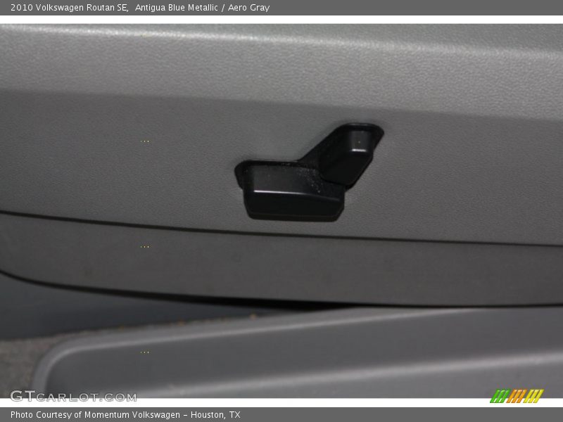 Antigua Blue Metallic / Aero Gray 2010 Volkswagen Routan SE