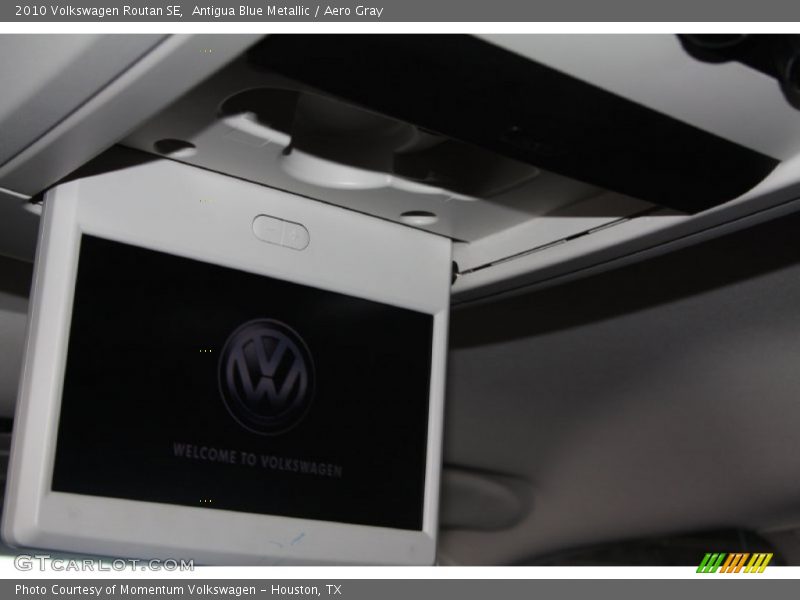 Antigua Blue Metallic / Aero Gray 2010 Volkswagen Routan SE