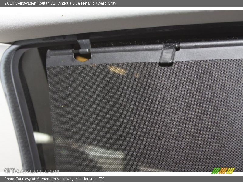 Antigua Blue Metallic / Aero Gray 2010 Volkswagen Routan SE