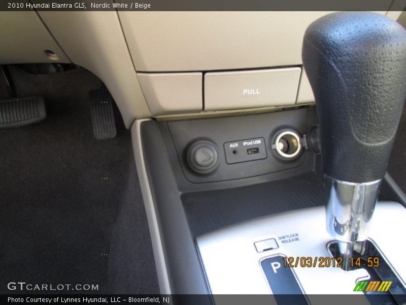 Nordic White / Beige 2010 Hyundai Elantra GLS