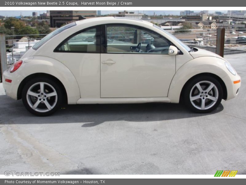 Harvest Moon Beige / Cream 2010 Volkswagen New Beetle 2.5 Coupe