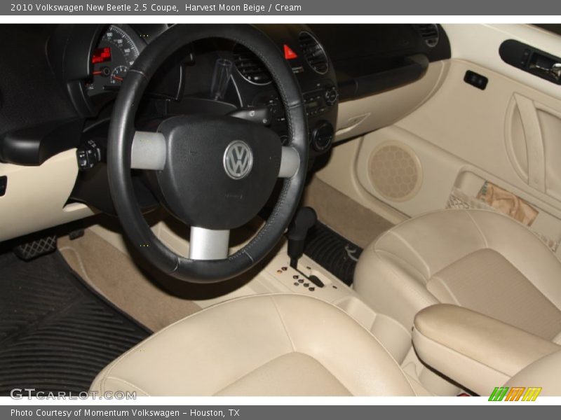 Harvest Moon Beige / Cream 2010 Volkswagen New Beetle 2.5 Coupe