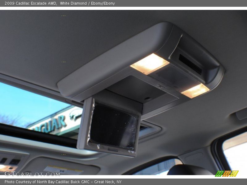 White Diamond / Ebony/Ebony 2009 Cadillac Escalade AWD
