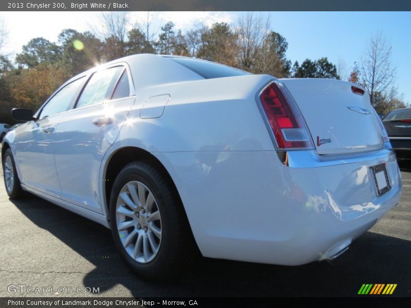 Bright White / Black 2013 Chrysler 300