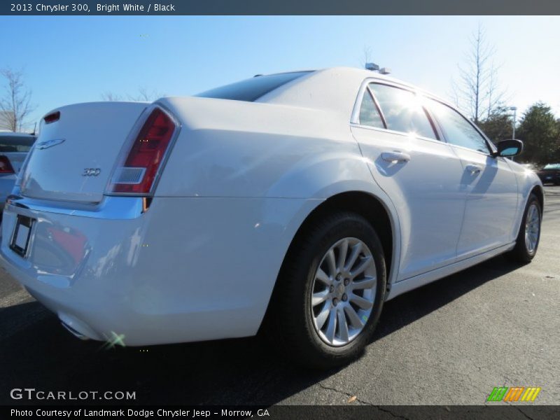 Bright White / Black 2013 Chrysler 300