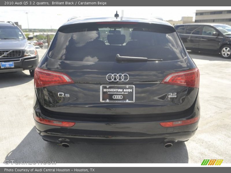 Brilliant Black / Cardamom Beige 2010 Audi Q5 3.2 quattro