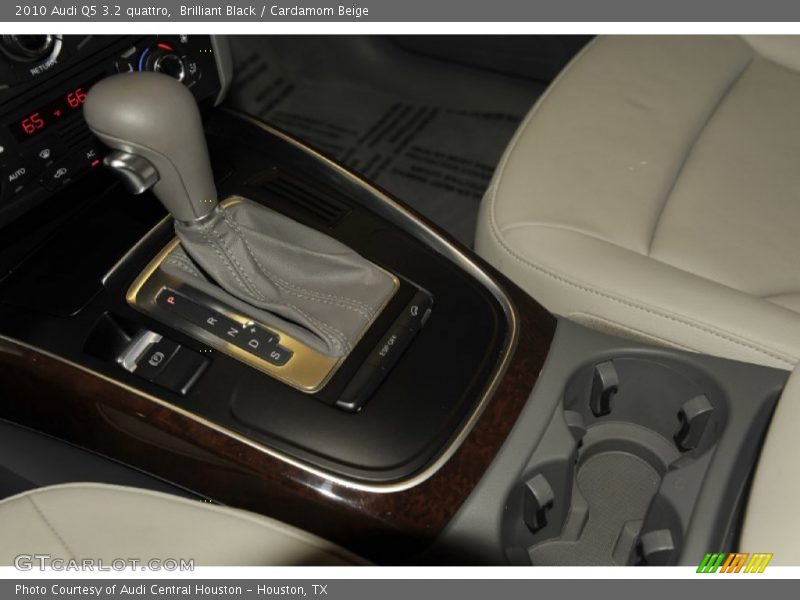 Brilliant Black / Cardamom Beige 2010 Audi Q5 3.2 quattro