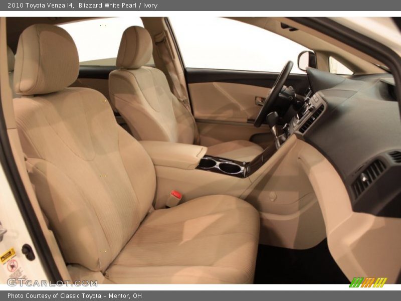 Blizzard White Pearl / Ivory 2010 Toyota Venza I4