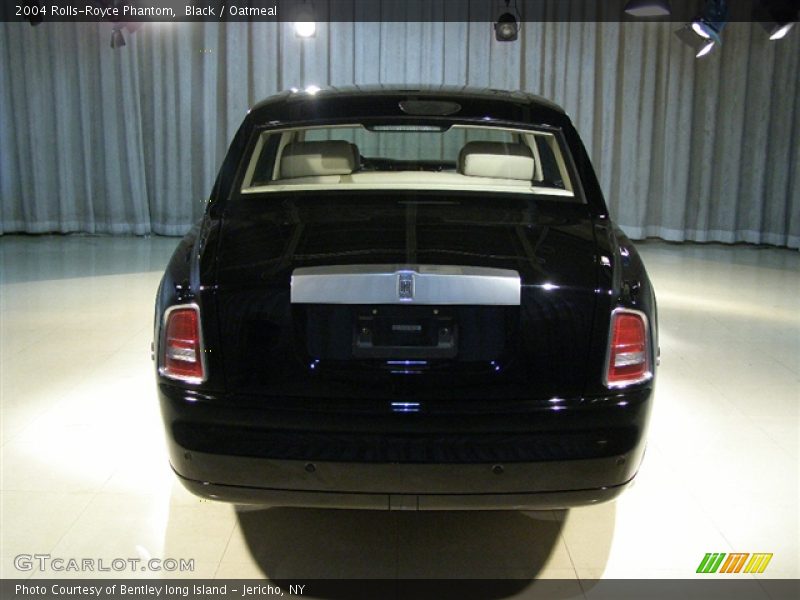 Black / Oatmeal 2004 Rolls-Royce Phantom