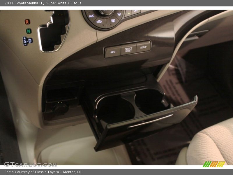 Super White / Bisque 2011 Toyota Sienna LE