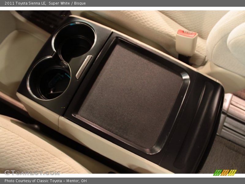 Super White / Bisque 2011 Toyota Sienna LE