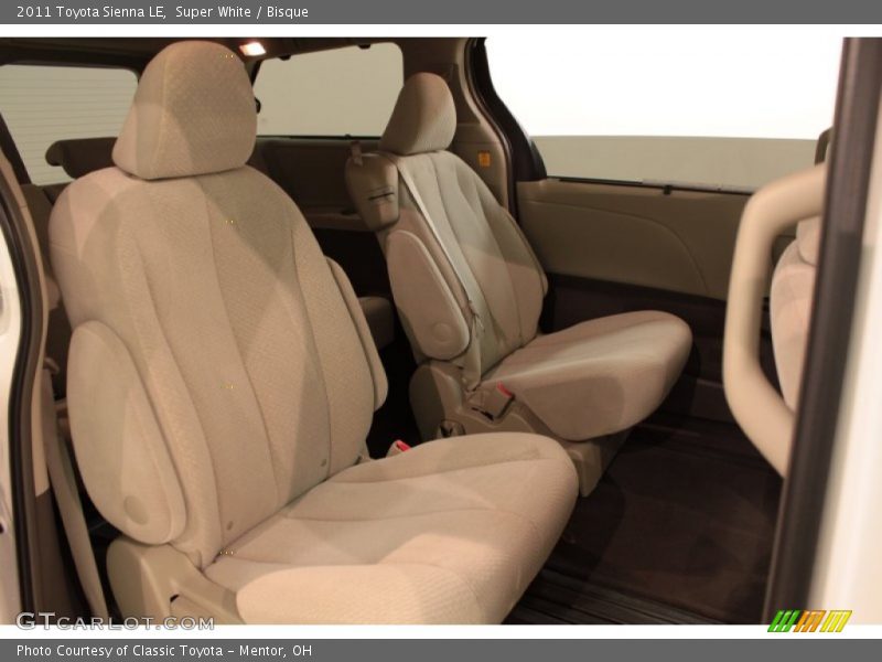 Super White / Bisque 2011 Toyota Sienna LE