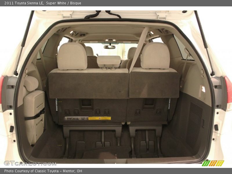 Super White / Bisque 2011 Toyota Sienna LE