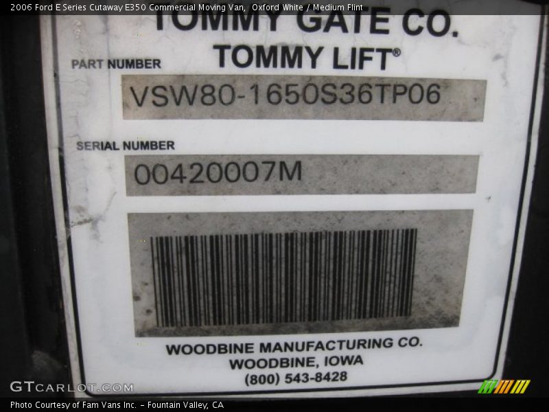 Oxford White / Medium Flint 2006 Ford E Series Cutaway E350 Commercial Moving Van