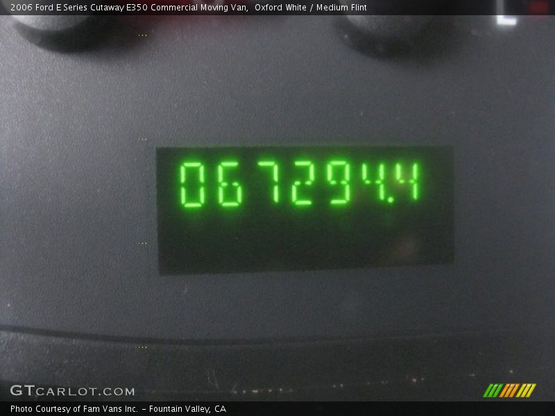 Oxford White / Medium Flint 2006 Ford E Series Cutaway E350 Commercial Moving Van