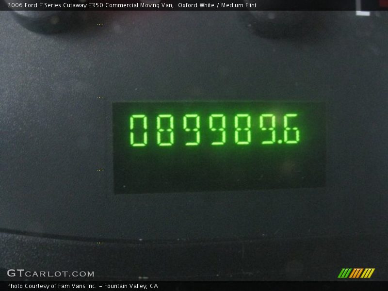 Oxford White / Medium Flint 2006 Ford E Series Cutaway E350 Commercial Moving Van