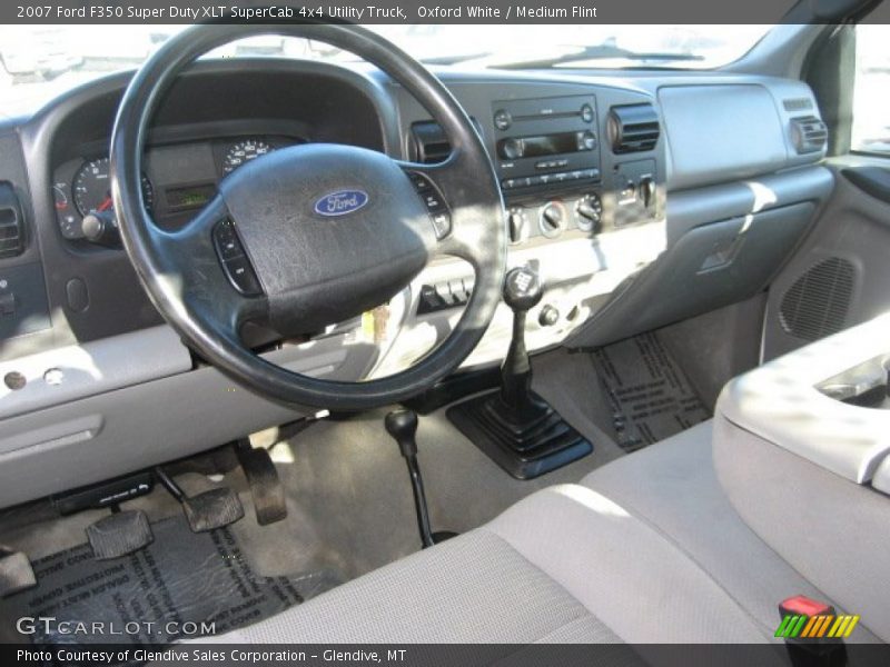 Oxford White / Medium Flint 2007 Ford F350 Super Duty XLT SuperCab 4x4 Utility Truck