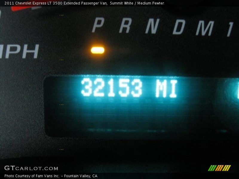 Summit White / Medium Pewter 2011 Chevrolet Express LT 3500 Extended Passenger Van